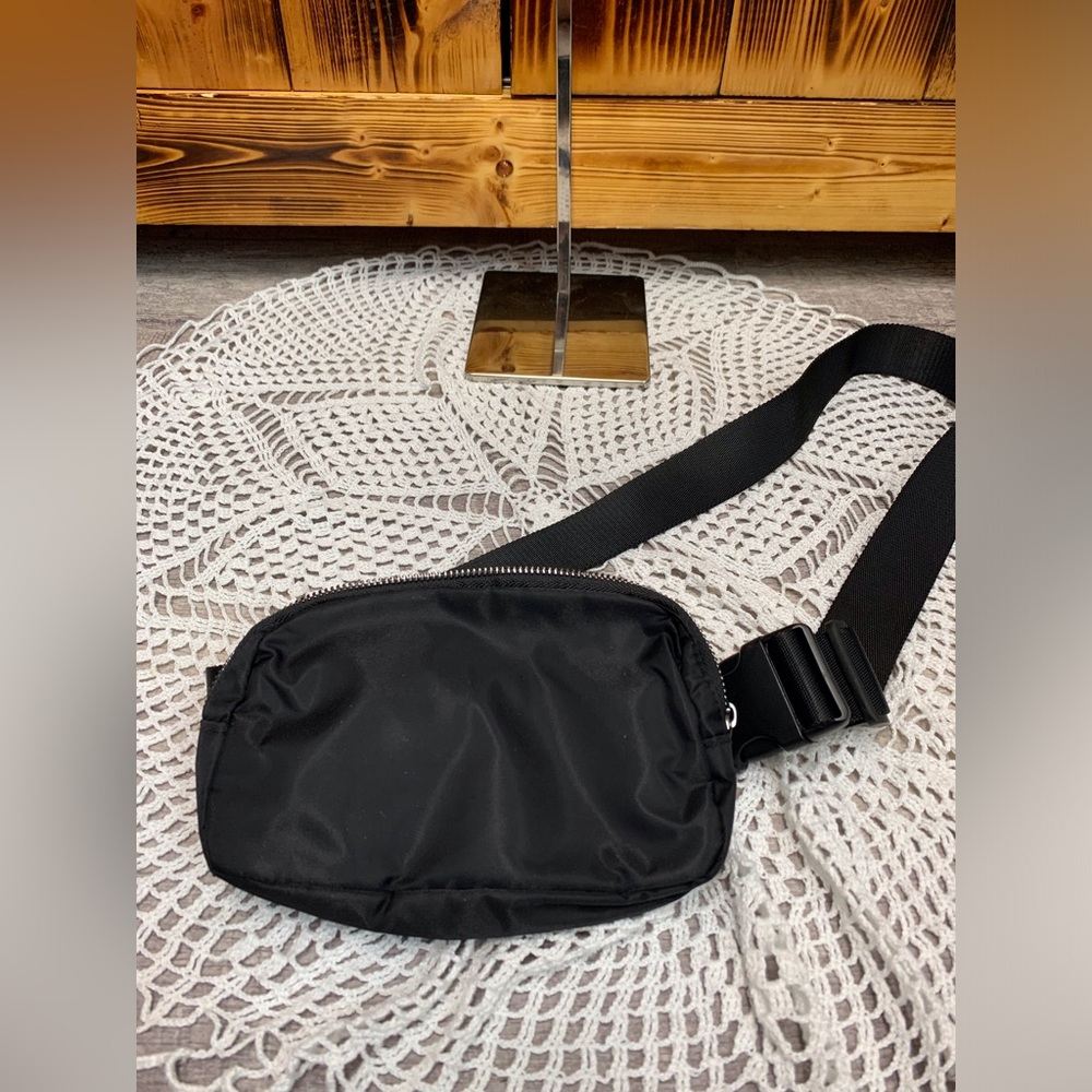 Black Men's or Women’s Belt Bag